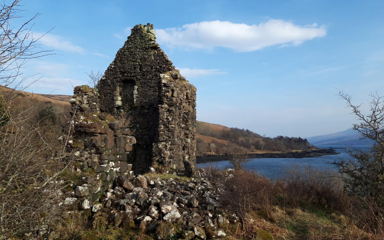 Caisteal nan Con (Castillo de Killundine)